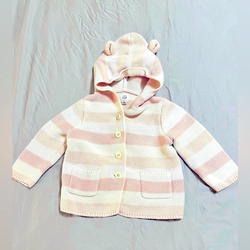 Cute Baby Gap bear sweater